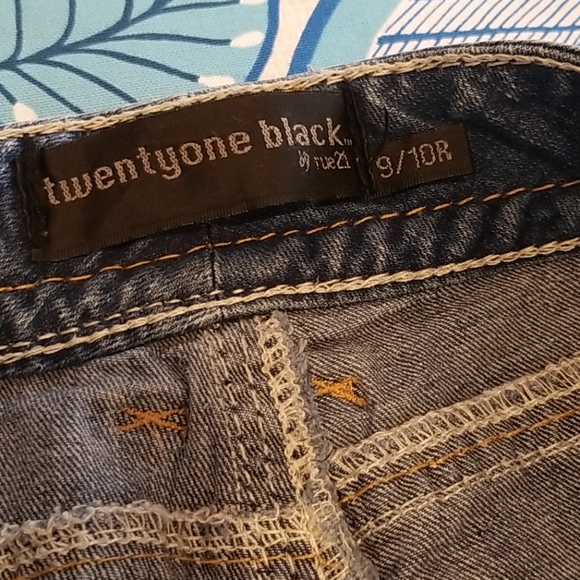 Twentyone Black Curvy Reg Low Rise Skinny - Picture 3 of 5